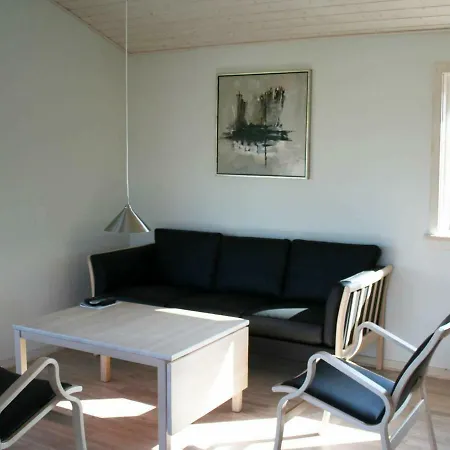 度假居 Two-bedroom Holiday In 2 *